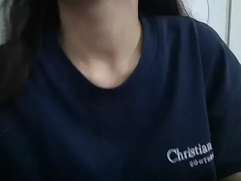 Snapshot of berry_alma06 chatting on 05-17-26, 02:35 berry alma06 online show from 05-17-26, 02:35