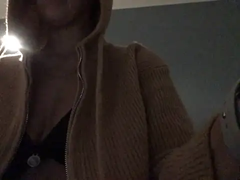 Snapshot of Marthalopez26 chatting on 01-14-26, 03:39 Marthalopez26 online show from 01-14-26, 03:39