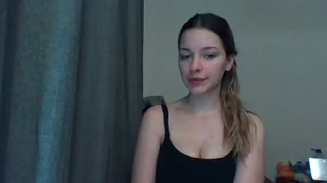 Snapshot of EvelineMagnetic chatting on 06-16-26, 08:33 EvelineMagnetic online show from 06-16-26, 08:33