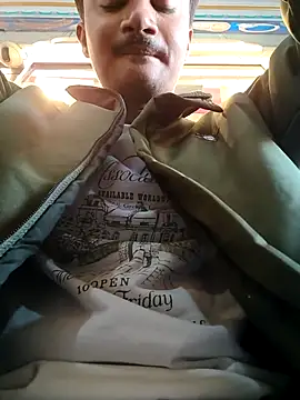 Snapshot of dildarlund chatting on 01-11-26, 06:40 dildarlund online show from 01-11-26, 06:40