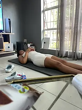 Snapshot of Brandy_Mr-Whiskers chatting on 01-17-26, 01:49 Brandy Mr-Whiskers online show from 01-17-26, 01:49