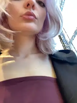 Snapshot of aka_Blonde chatting on 02-15-26, 05:59 aka Blonde online show from 02-15-26, 05:59