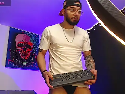 Snapshot of Axel_Stton chatting on 02-06-26, 02:31 Axel Stton online show from 02-06-26, 02:31