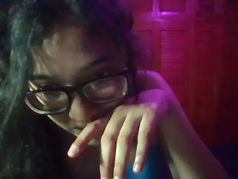 Snapshot of VanesaFoxy chatting on 01-10-26, 05:31 VanesaFoxy online show from 01-10-26, 05:31