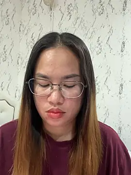 Ponthip online show from 04-30-26, 02:01