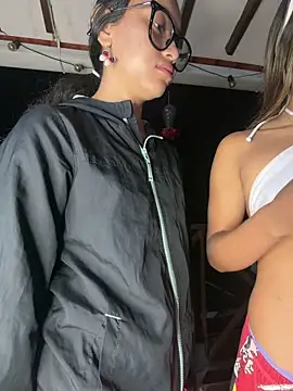 l0lita emi online show from 04-12-26, 08:19