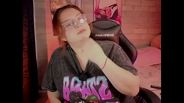 Snapshot of Mia_Franklyn chatting on 02-19-26, 01:23 Mia Franklyn online show from 02-19-26, 01:23