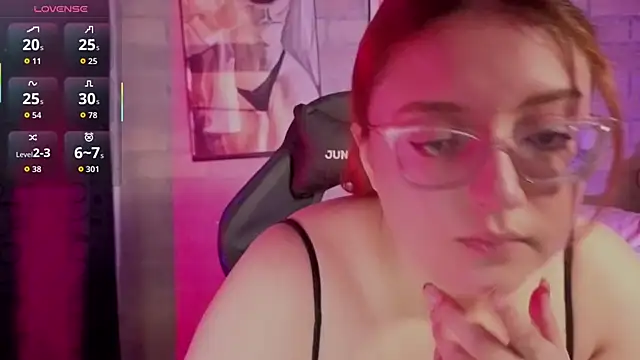 Snapshot of Mia_Franklyn chatting on 03-08-26, 07:50 Mia Franklyn online show from 03-08-26, 07:50