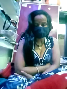 Snapshot of kiiuu_sexe chatting on 02-11-26, 04:45 kiiuu sexe online show from 02-11-26, 04:45