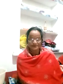 Snapshot of kiiuu_sexe chatting on 02-15-26, 12:18 kiiuu sexe online show from 02-15-26, 12:18