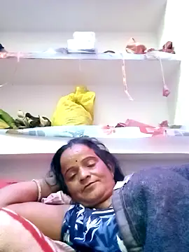 Snapshot of kiiuu_sexe chatting on 02-20-26, 06:41 kiiuu sexe online show from 02-20-26, 06:41