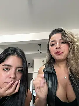 Snapshot of bebitas2_ chatting on 03-12-26, 06:36 bebitas2 online show from 03-12-26, 06:36