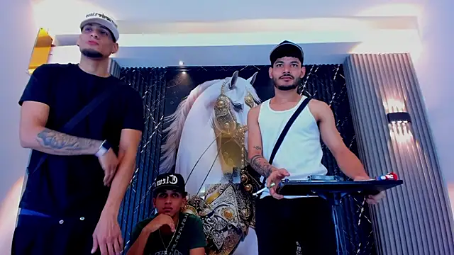 The Gods In Diamonds online show from 03-02-26, 05:08