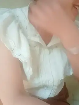 jjennyyy online show from 04-22-26, 07:22