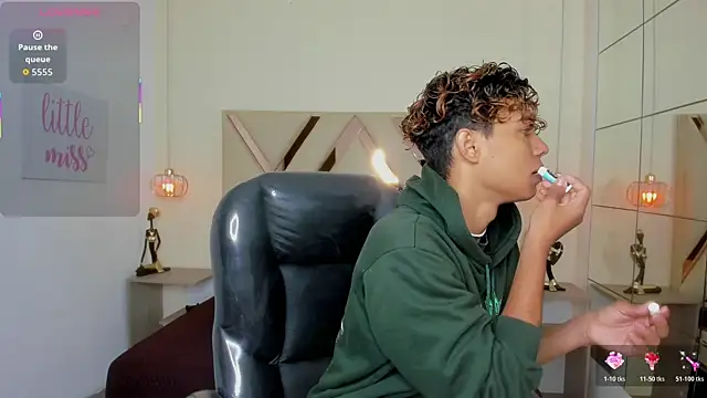 Anyelo Twink online show from 04-14-26, 04:18