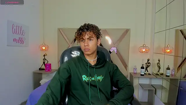Anyelo Twink online show from 06-04-26, 08:15