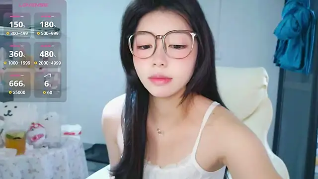 -XiaoYu-777 online show from 04-20-26, 08:17