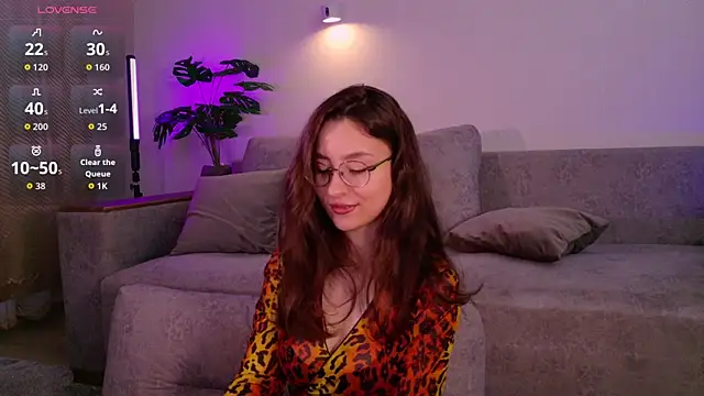 Snapshot of classy____ chatting on 05-28-26, 03:20 classy online show from 05-28-26, 03:20