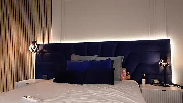 KylieeV online show from 04-29-26, 07:23