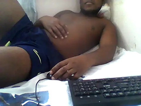 Snapshot of handsomeguy02 chatting on 05-22-26, 12:44 handsomeguy02 online show from 05-22-26, 12:44