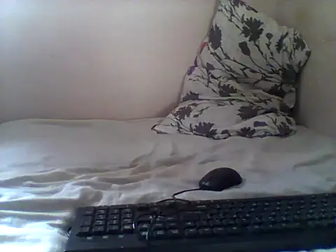 Snapshot of handsomeguy02 chatting on 06-15-26, 01:13 handsomeguy02 online show from 06-15-26, 01:13