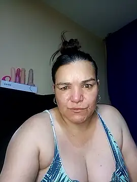 Snapshot of lee_hot chatting on 01-18-26, 11:14 lee hot online show from 01-18-26, 11:14