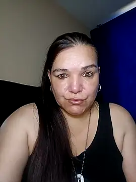 Snapshot of lee_hot chatting on 02-08-26, 03:04 lee hot online show from 02-08-26, 03:04