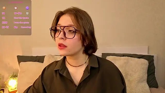 Next2Marie online show from 04-08-26, 04:12