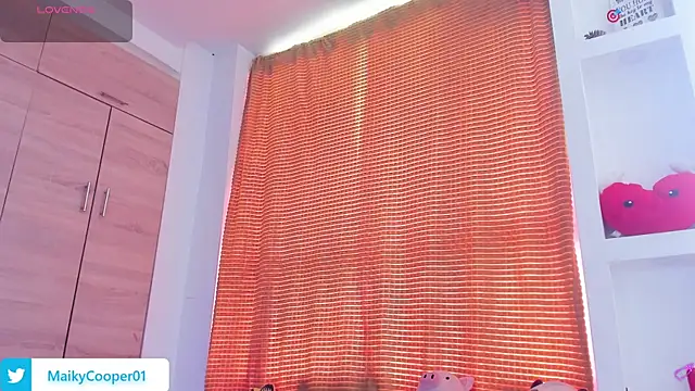 Maiky Cooper01 online show from 04-27-26, 03:54