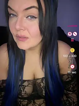 Snapshot of Miss_CurvesXXX chatting on 04-28-26, 09:31 Miss CurvesXXX online show from 04-28-26, 09:31