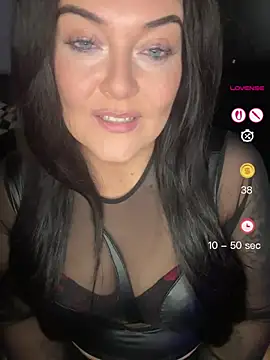 Snapshot of Miss_CurvesXXX chatting on 05-30-26, 10:18 Miss CurvesXXX online show from 05-30-26, 10:18