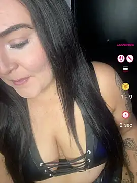 Snapshot of Miss_CurvesXXX chatting on 06-06-26, 10:14 Miss CurvesXXX online show from 06-06-26, 10:14