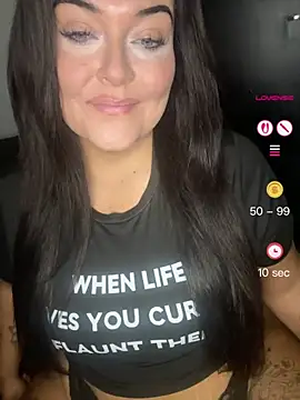 Snapshot of Miss_CurvesXXX chatting on 06-07-26, 12:09 Miss CurvesXXX online show from 06-07-26, 12:09