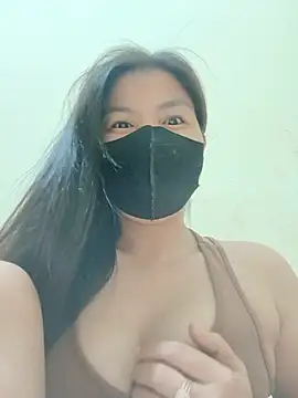 Snapshot of Lyly-68688 chatting on 06-12-26, 01:26 Lyly-68688 online show from 06-12-26, 01:26