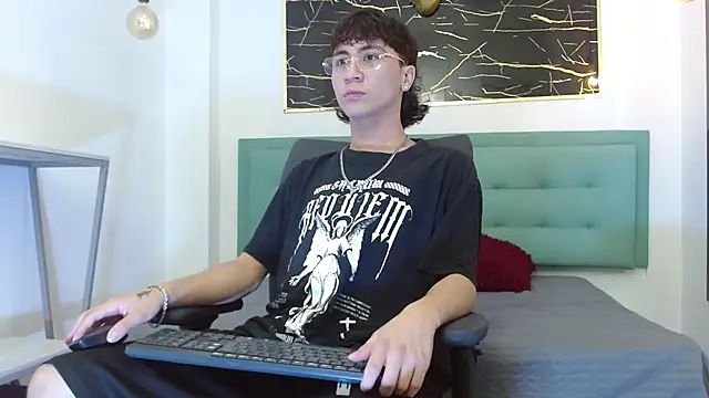 XanderGrey8 online show from 04-17-26, 12:41