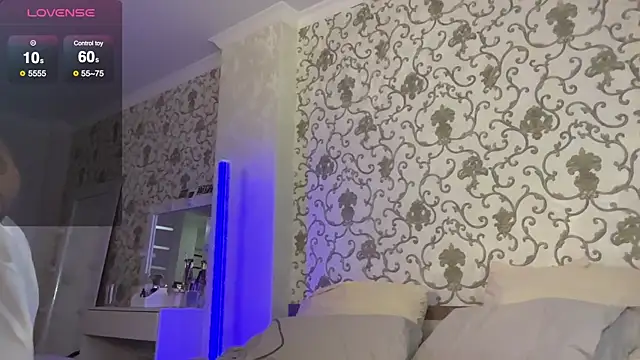 AngelAmelly online show from 01-13-26, 07:30