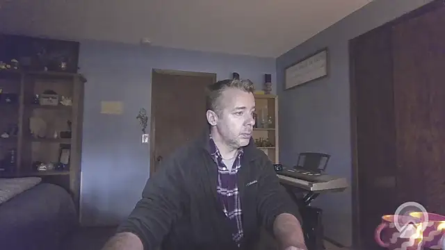 chrisw8140 online show from 04-01-26, 04:26