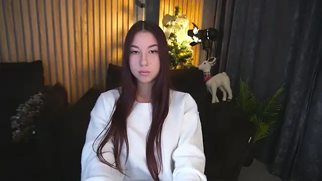 Snapshot of LeilaCrosss chatting on 01-12-26, 02:11 LeilaCrosss online show from 01-12-26, 02:11