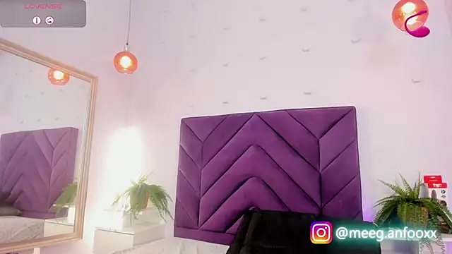 Snapshot of Meeganfoox chatting on 02-13-26, 03:57 Meeganfoox online show from 02-13-26, 03:57