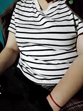 Snapshot of Zoe-666 chatting on 01-14-26, 04:12 Zoe-666 online show from 01-14-26, 04:12