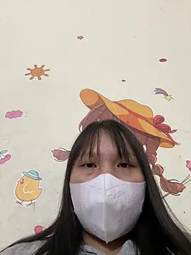 Snapshot of Charlotte-ee chatting on 01-16-26, 04:49 Charlotte-ee online show from 01-16-26, 04:49