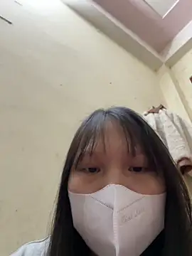 Snapshot of Charlotte-ee chatting on 02-22-26, 04:24 Charlotte-ee online show from 02-22-26, 04:24