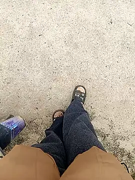 Snapshot of -Likin- chatting on 01-14-26, 09:04 -Likin- online show from 01-14-26, 09:04