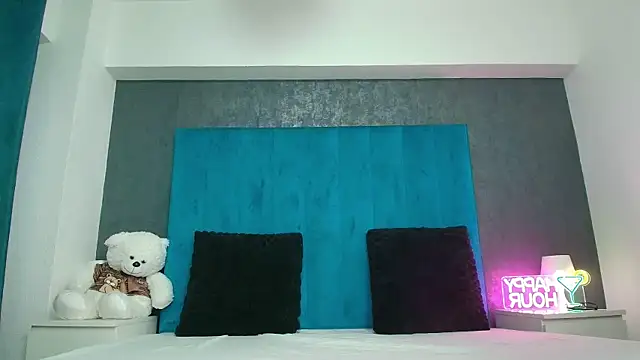 AnyaHappiness online show from 02-05-26, 06:51