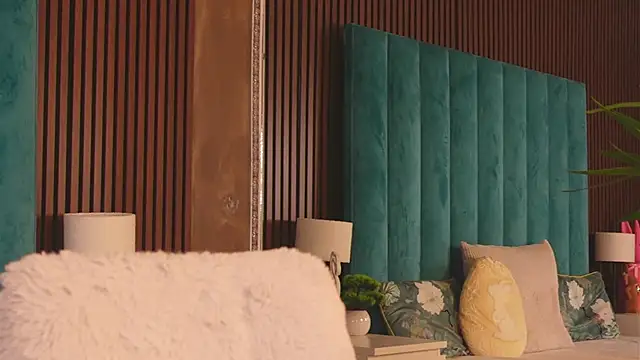 AnyaHappiness online show from 04-10-26, 05:45