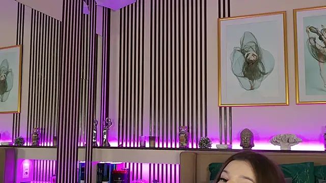 EmilyWess online show from 02-09-26, 08:13