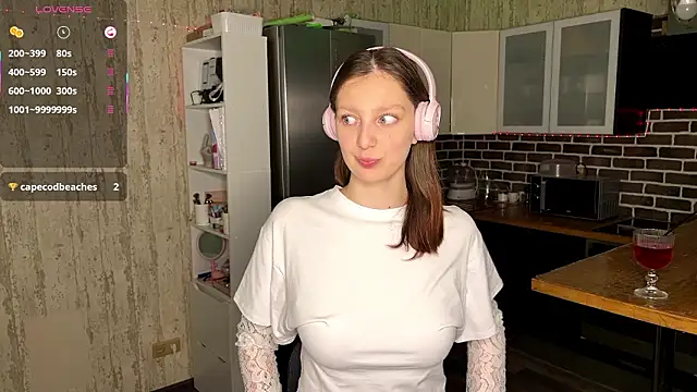 Snapshot of ChrisAmott chatting on 02-10-26, 04:11 ChrisAmott online show from 02-10-26, 04:11