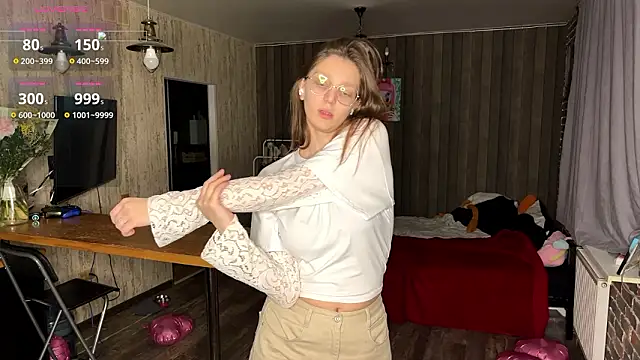 Snapshot of ChrisAmott chatting on 03-04-26, 04:13 ChrisAmott online show from 03-04-26, 04:13