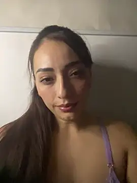 Snapshot of anny_bianchy chatting on 02-14-26, 08:33 anny bianchy online show from 02-14-26, 08:33