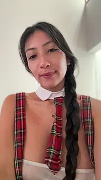 Snapshot of Mavi_roouse chatting on 05-31-26, 01:51 Mavi roouse online show from 05-31-26, 01:51